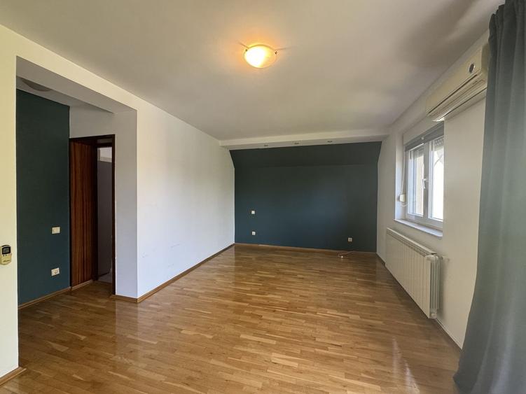 Vila clasica, spatioasa,  piscina, mobilata, langa Britsh School - 8