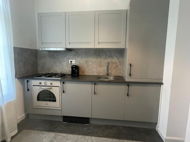 Garsoniera superba cu centrala proprie in cladire fara risc seismic - 4