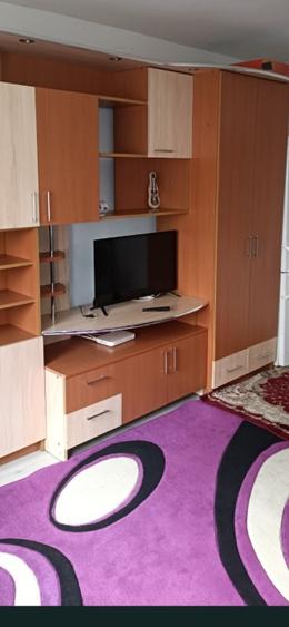 Garsoniera - Tractorul - langa Coresi Mall - 1