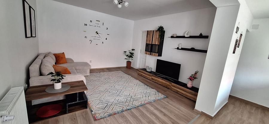 Chirie Casa Curte Privata - 15