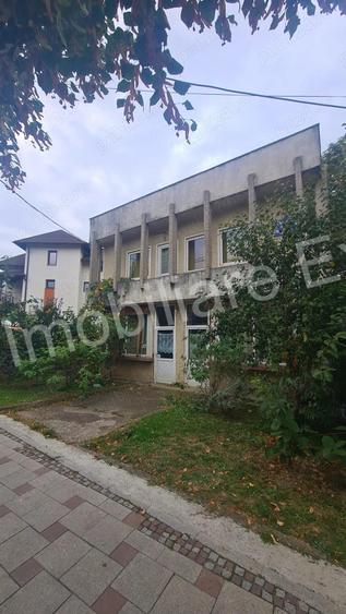 Spa?iu comercial de inchiriat in Curtea de Arge? vizavi de Manastirea Curtea de Arge?. - 7