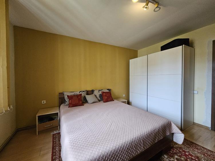 Două case individuale, P+M, construcții 2002/2007, în Giroc, comision 0% - 10