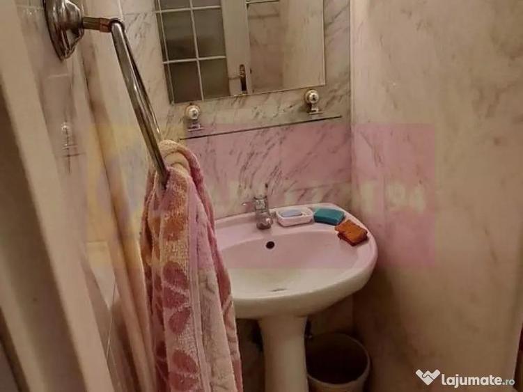 Apartament pe bd Decebal, stradal, - 12