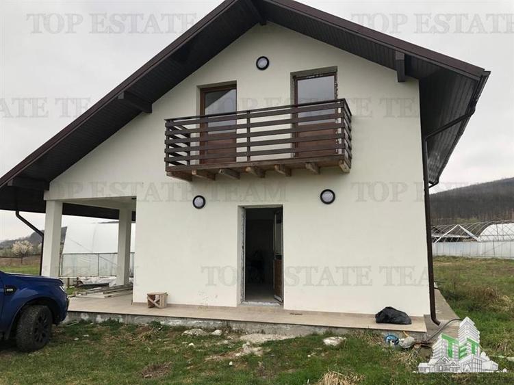 Casa de vanzare in Stanomiru  Judetul Valcea cu un teren in suprafata de 320000 - 1