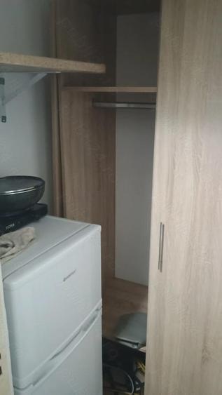 Inchiriez camera minigarsoniera cu toaleta si baie proprie langa AFI - 8