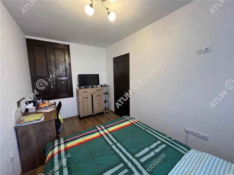 Casa cu 4 camere 2 bai si curte proprie in zona Arhitectilor - 14