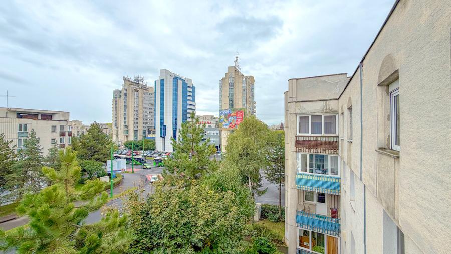 Apartament unic cu 7 camere, 3 balcoane, 3 bai, 2  parcari, 2 beciuri, Central - 2