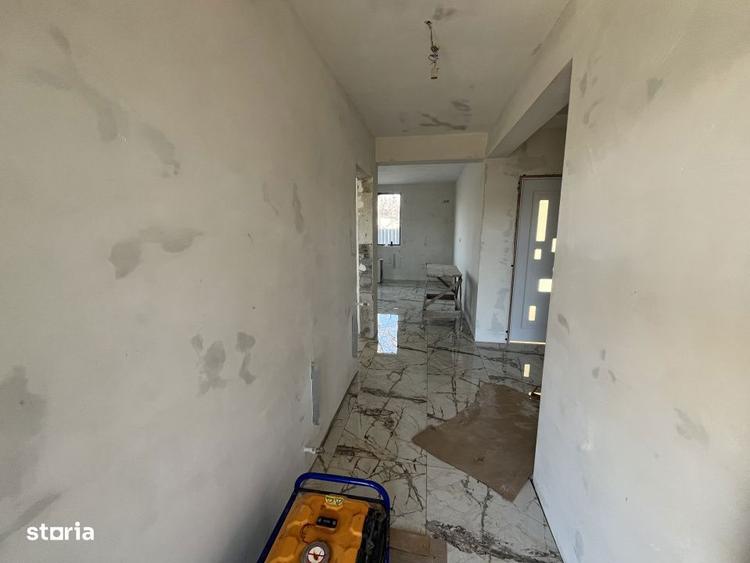 Oportunitate! Casa la sol 3 camere, la cheie, Valu lui Traian! - 2