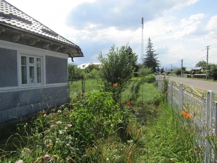 Casă cu 3 camere cu Teren 3884 Mp în Săvinești