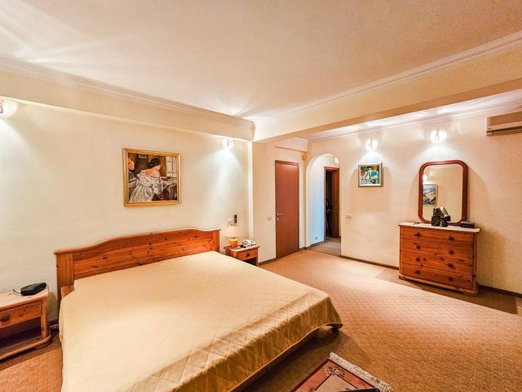 Vanzare casa/vila care refuza trecerea timpului - Zona Capitale - 12