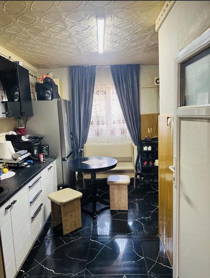 Vand apartament situat la intrare Salina Turda - 1