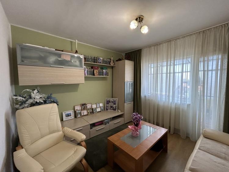 Apartament 4 camere, decomandat, 80mp utili, 2 bai - zona Dambovita - 3