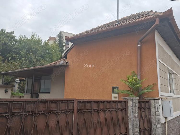 Casa si teren aferent de vanzare in Deva in zona Cetatii Casa si teren aferent de vanzare in Deva in zona Cetatii