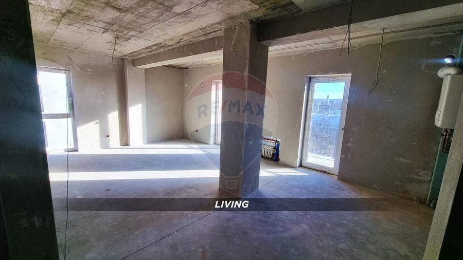 Apartament cu 3 camere de vânzare în zona Orasul Vechi din Baia Mare - 1