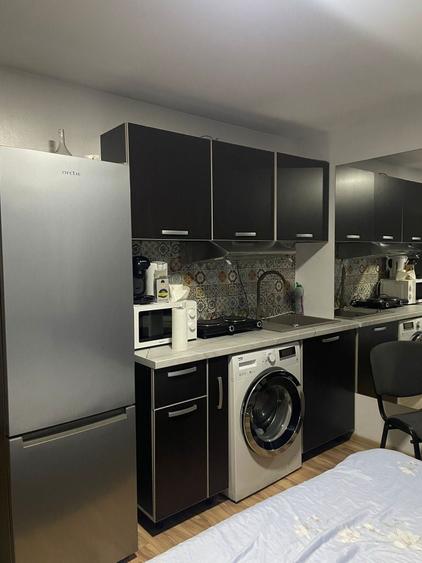 Inchiriez garsoniera 270 E - 2