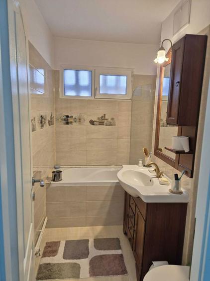 Vand apartament 3 camere str Covasna nr 6,sector 4 - 7