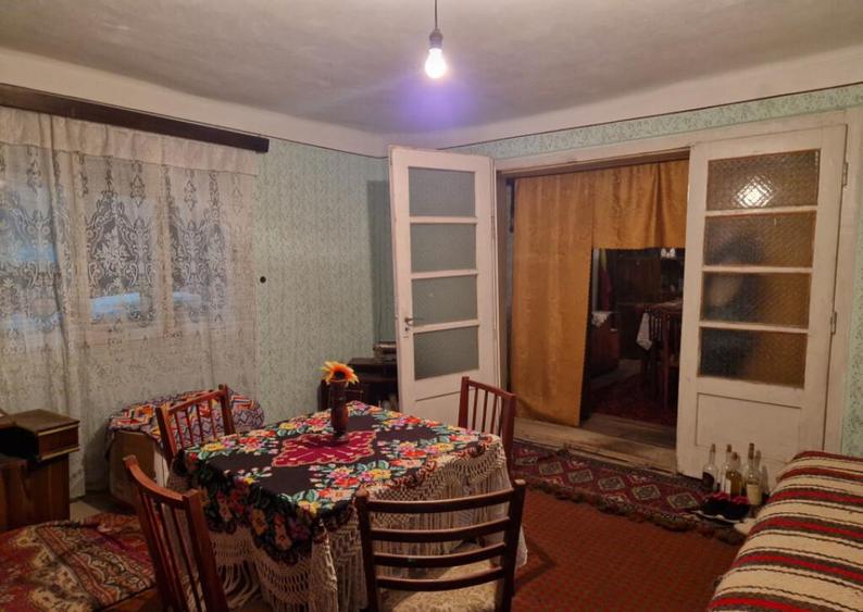 Casa veche cu teren generos sat Mogo?e?ti, com. Satu - 7