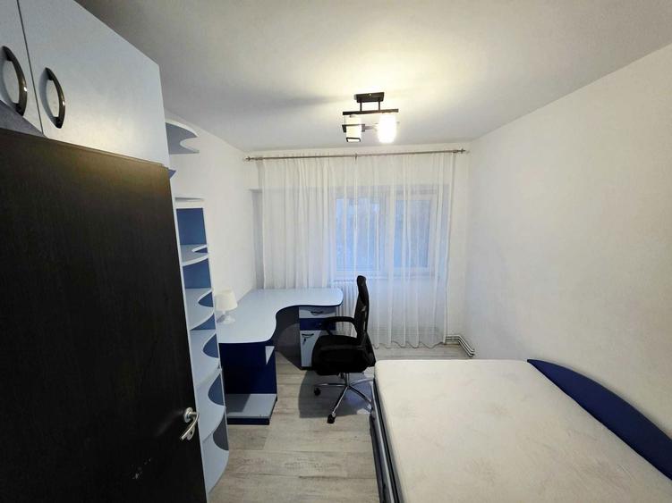 Inchiriez ap. 3 camere decomandat zona Centrala - 6