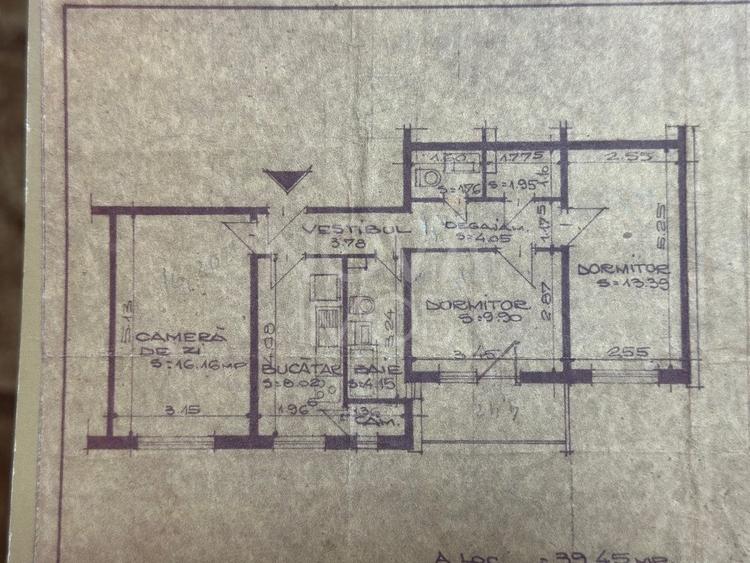 Apartament 3 camere, decomandat - Str. Semaforului - 13