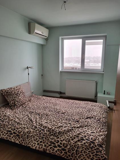 Malu Rosu ,se vine apartament cu trei camere ,pret  83000 euro. - 7