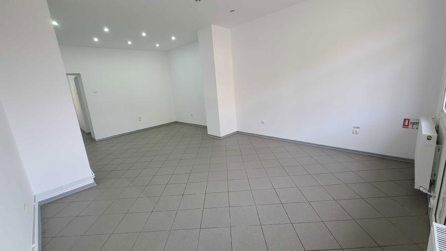 Inchiriez spatiu comercial SAD 55 mp, zona Balcescu pt cabinet medical - 1