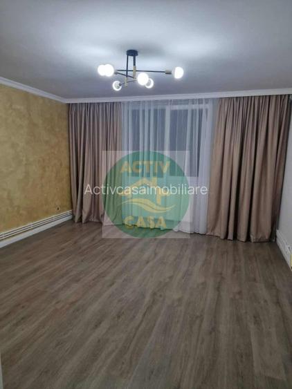 Garsoniera renovata, etaj intermediar Garsoniera renovata, etaj intermediar