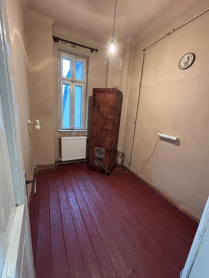 Vanzare apartament cinci camere vila D+P+2 Medicina Cotroceni - 15