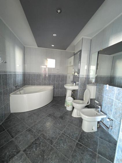 Apartament cu 2 camere decomandat în Independenței