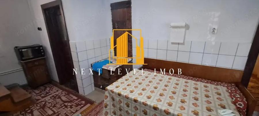 Casă cu 3 camere cu Teren 1500 Mp în Văcarea