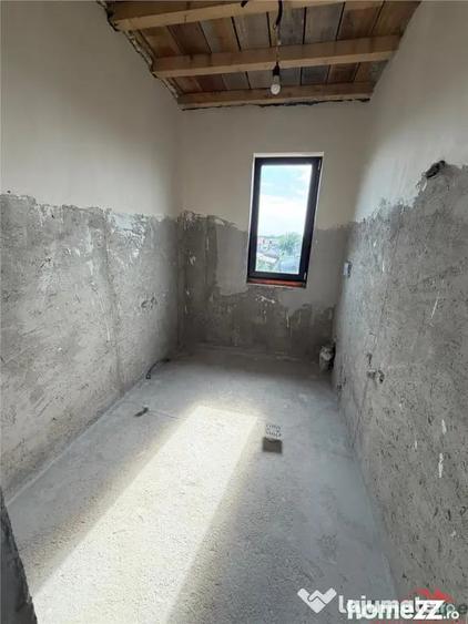 Casă cu 4 camere cu Teren 250 Mp în Vânători