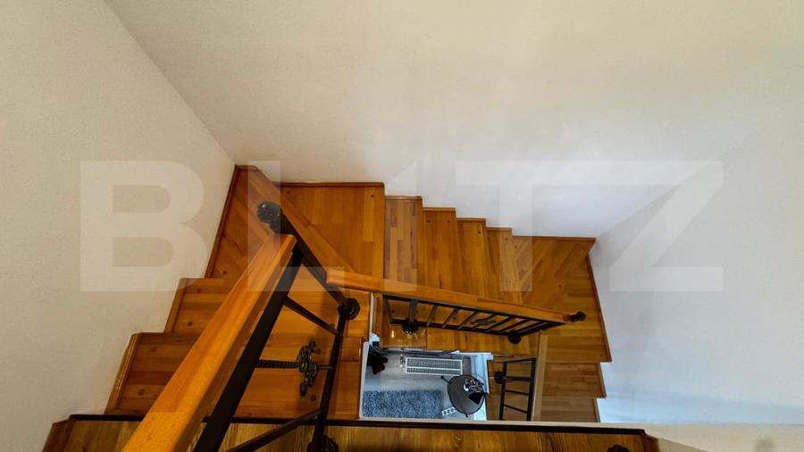 Duplex cu 5 camere cu Canalizare în Micești