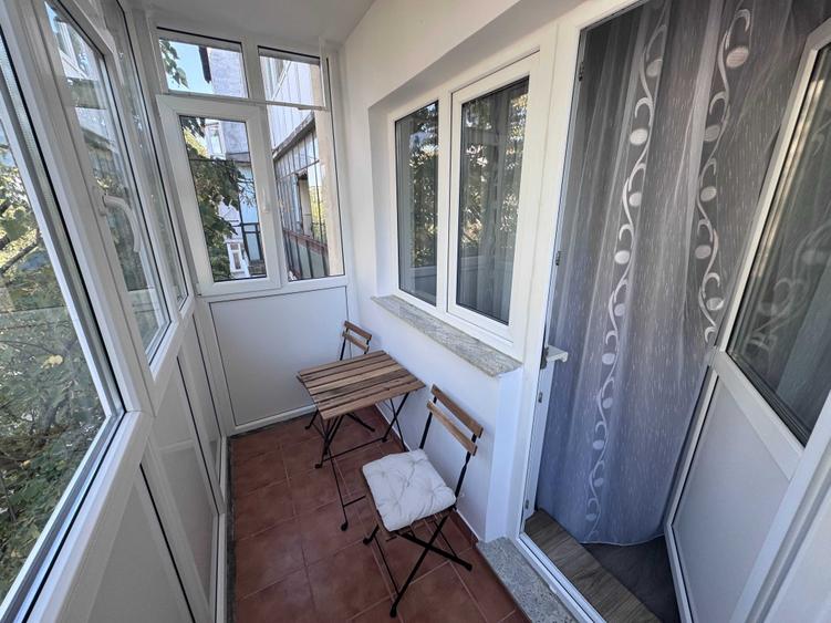 Apartament cu 2 camere decomandat în Exterior Vest