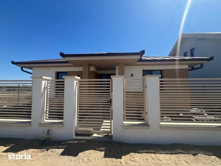 Casă cu 3 camere decomandat cu Teren 300 Mp în Sânmartin