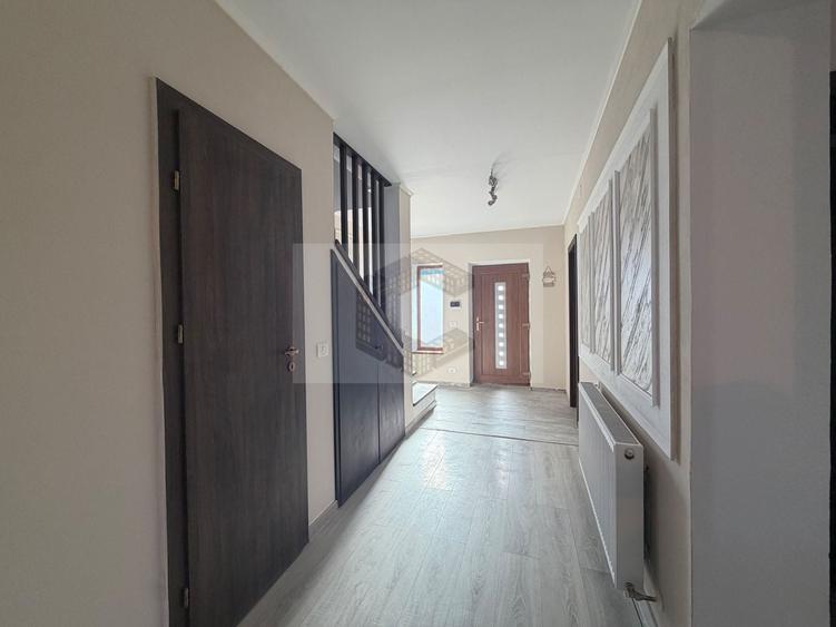 Duplex cu 4 camere cu Canalizare în Dumbrăvița