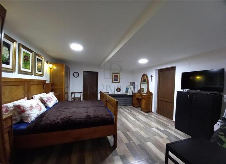 Apartament cu 3 camere decomandat, mobilat în Central
