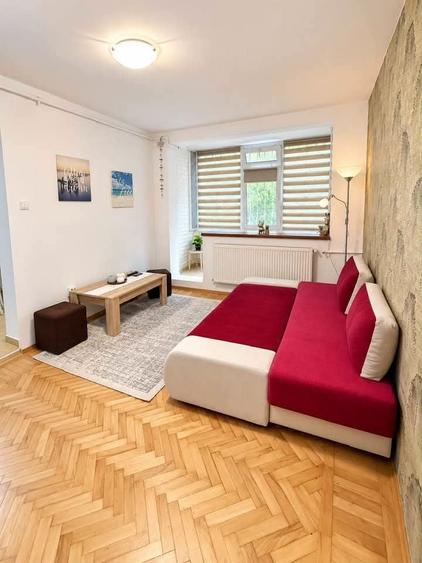 Apartament cu 2 camere semidecomandat în City Park Mall