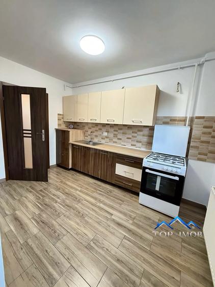 Apartament cu 2 camere decomandat în Energiei