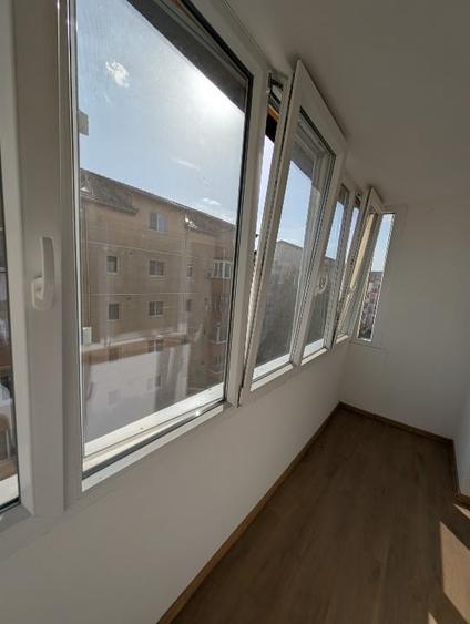 Apartament cu 2 camere semidecomandat în Soarelui