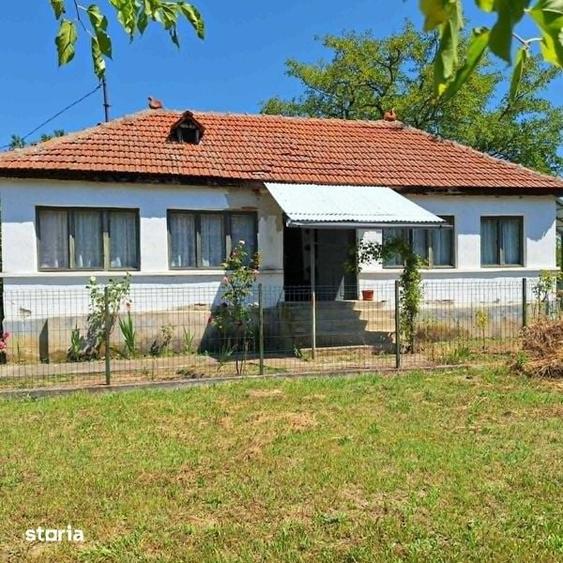 Casă cu 2 camere cu Teren 61 Mp în Central
