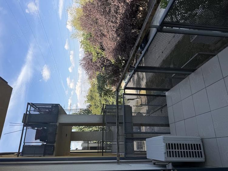Apartament cu 3 camere decomandat în Dumbrăvița