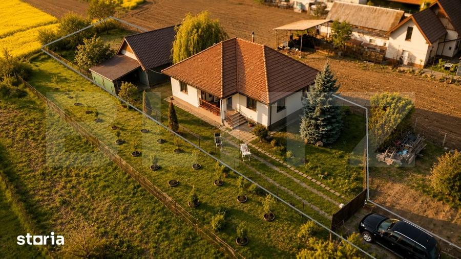 Casă cu 3 camere cu Teren 1200 Mp în Criș