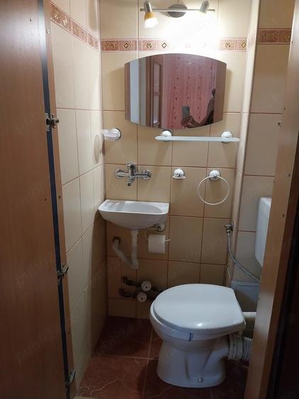 Apartament cu 3 camere decomandat în Nufărul