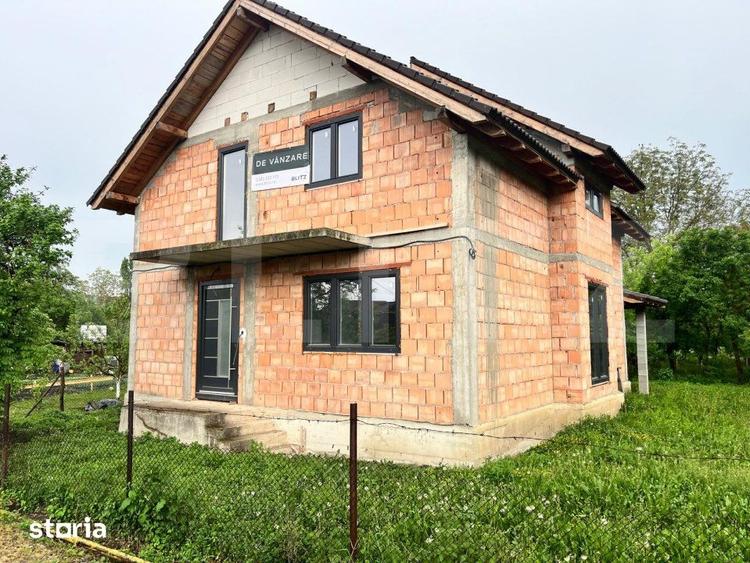 Casă cu 4 camere cu Teren 1000 Mp în Șieu