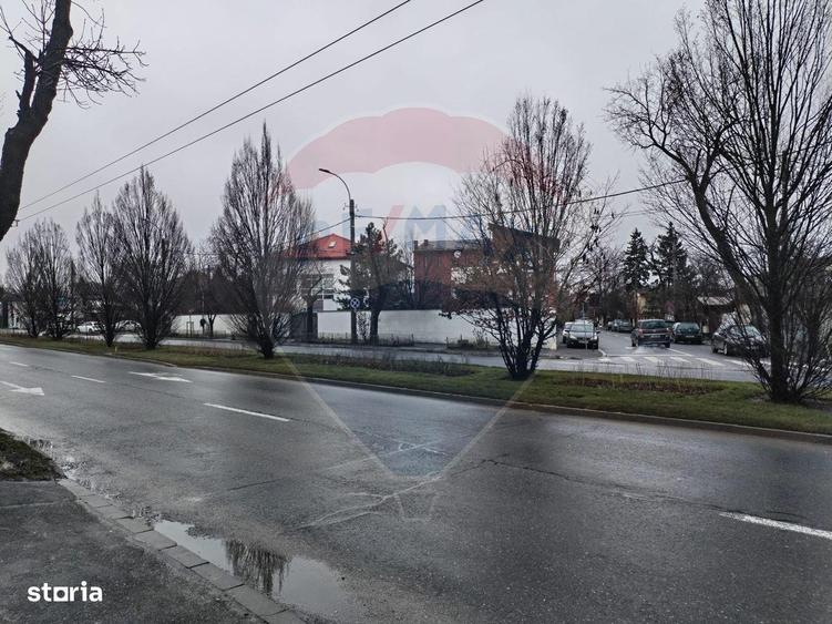 Teren 426mp de vanzare | Bulevardul Bucurestii Noi - 1