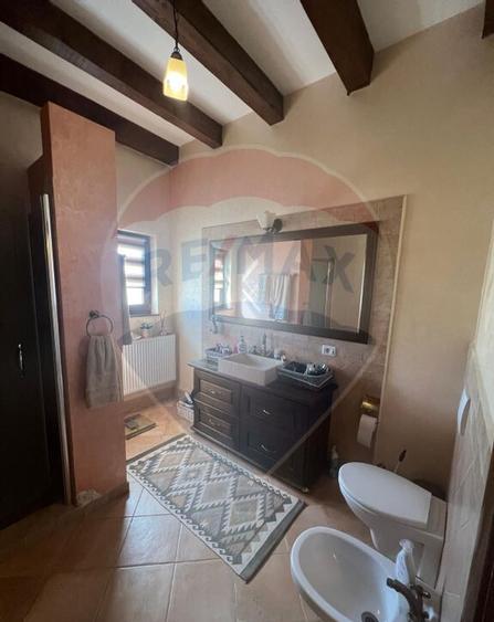 Casa / Vila cu 4 camere de vanzare - 3