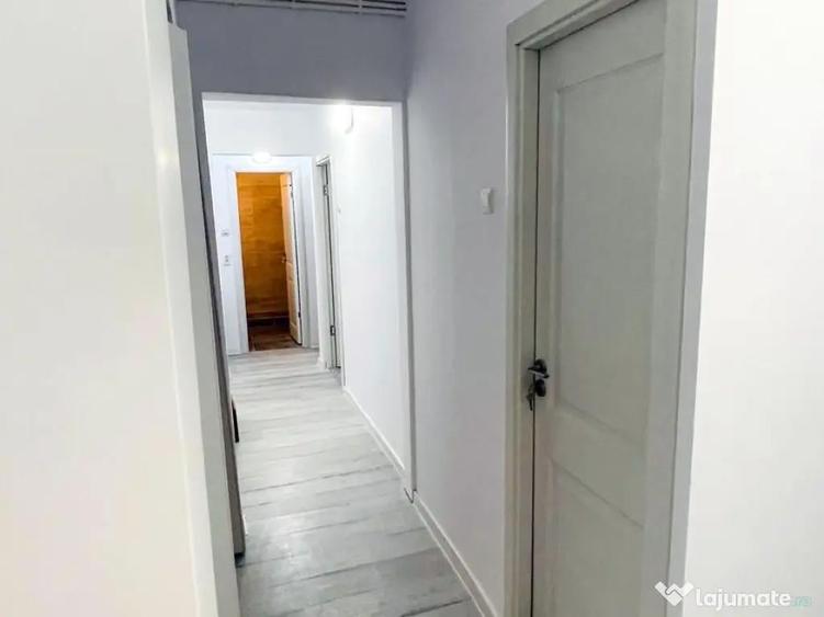 PROPRIETAR | apartament 3 camere decomandate | Centrala proprie | Str. Negru Voda - 10
