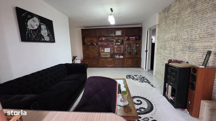 Apartament 4 camere, et. 2 - Bulevard - 1