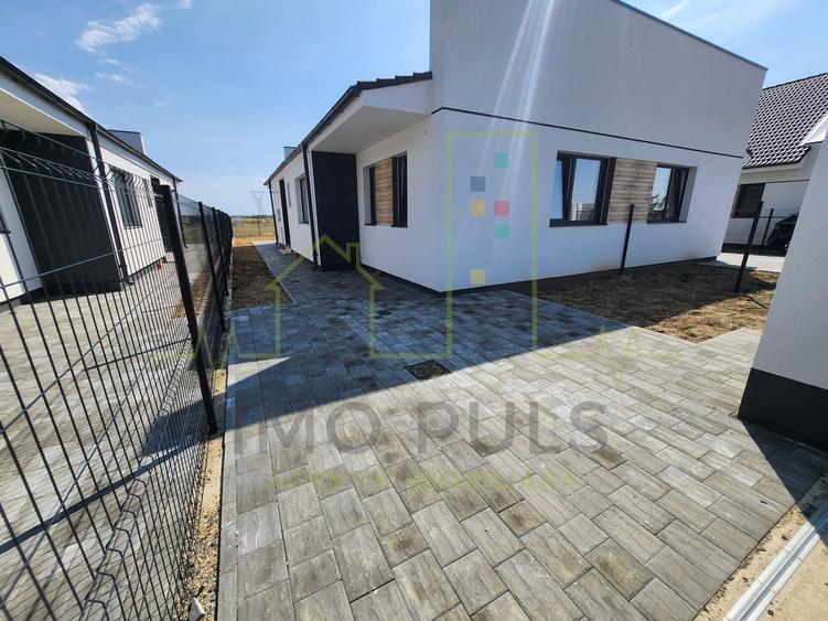 Duplex pe parter. 2 Bai. 2 Dressing-uri. Terasa acoperita. - 3