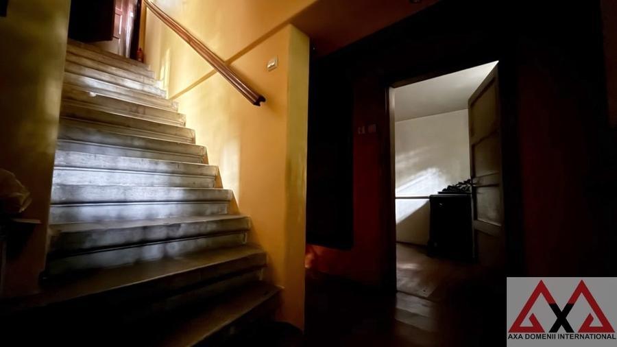 Vatra Luminoasa, vila interbelica, pod mansardabil, elemente originale - 14