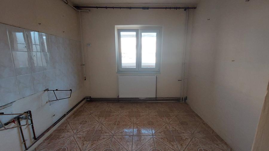 Vand apartament 2 camere Micalaca - 2